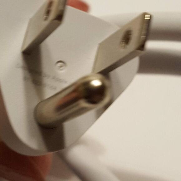 Apple Volex APC7H 2.5A 125V AC Adapter Power Cord MacBook - Picture 4 of 7